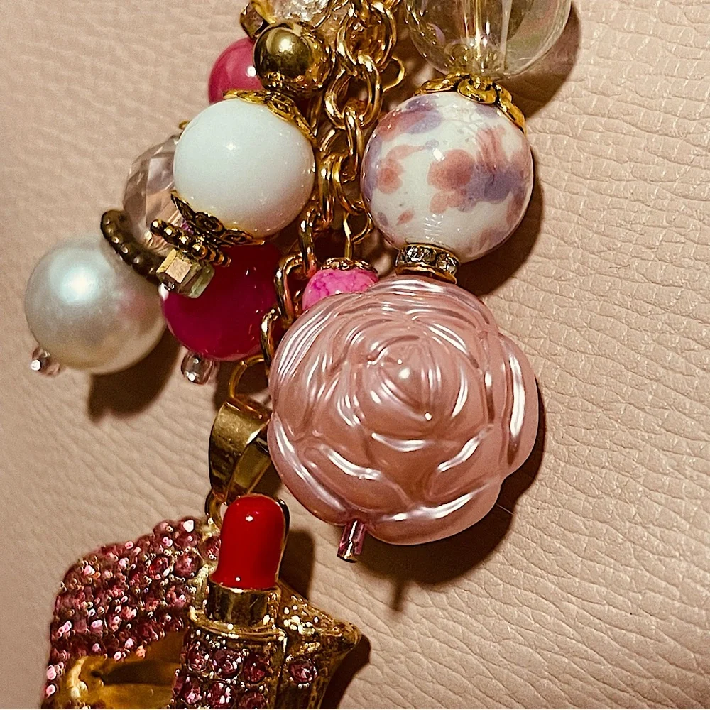 SOLD ‼️ Handbag Jewelry NEW Lips Lipstick Bag Charm Beads Keychain Flower Bag - Picture 6 of 15